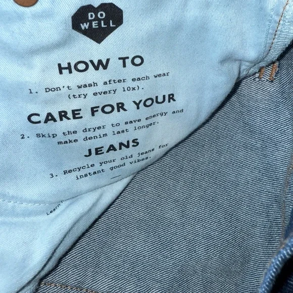 Madewell Women’s Relaxed Bootcut Jeans 29T. Mid wash excellent condition